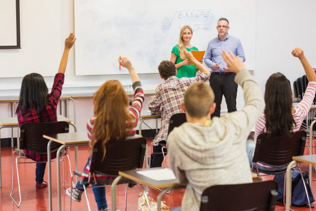 Estudiantes Educación Tradicional